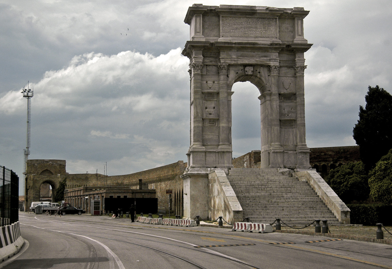 tumblr_inline_ocxn7c8lru1qlyfbb_1280